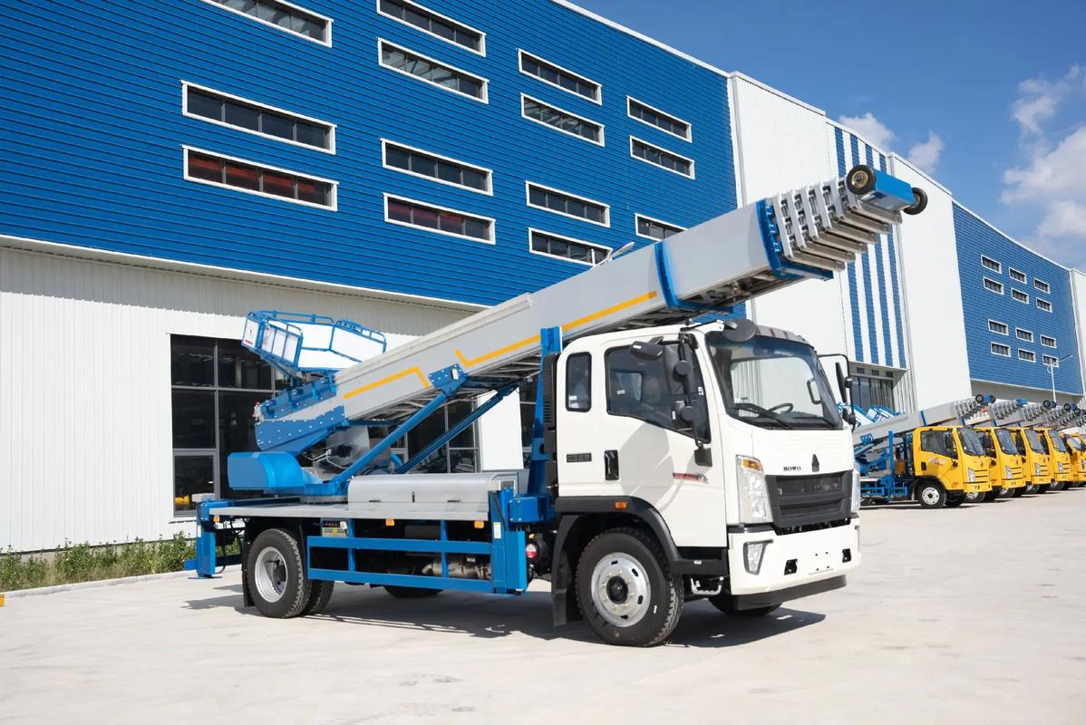 唐山路北出租云梯车高空作业车 建筑垃圾搬运